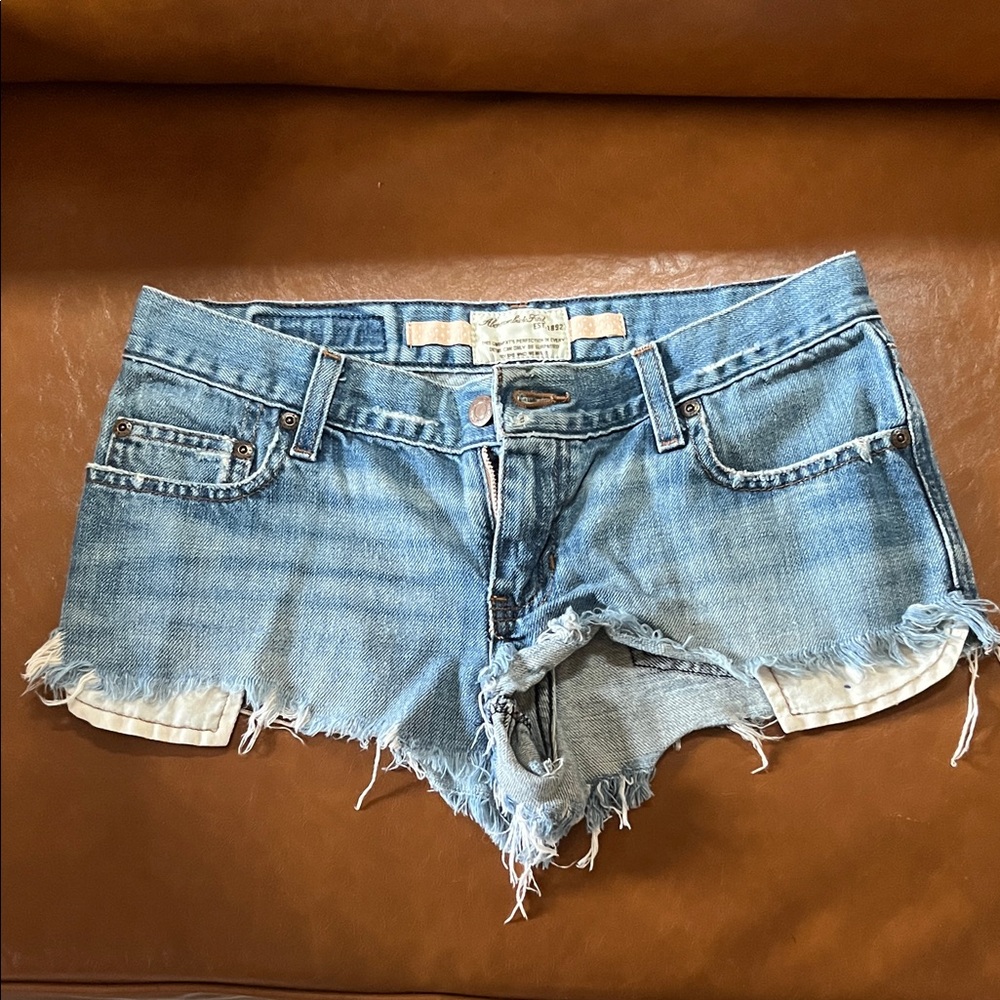 Abercrombie & Fitch Denim Frayed Cut-Off Shorts - sz 2